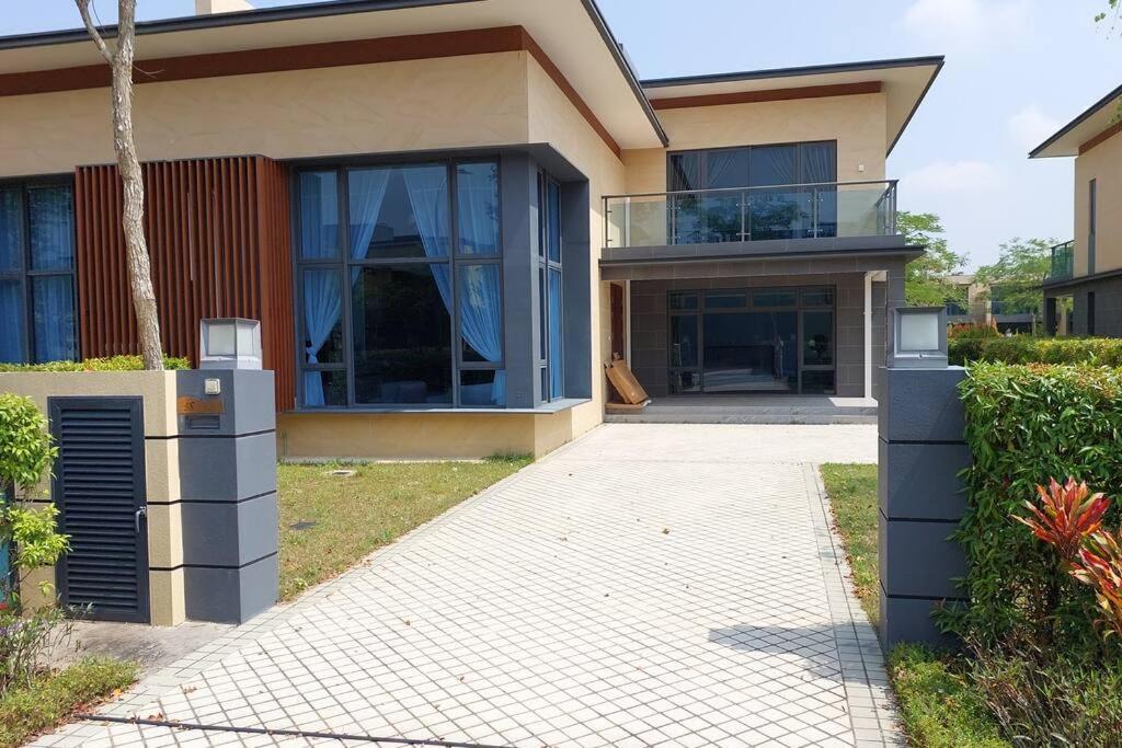 Villa 2 Forest City Near Golf W Netflix