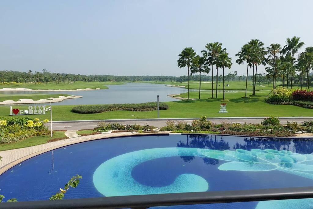 2 Forest City Near Golf W Netflix Villa Johor Bahru